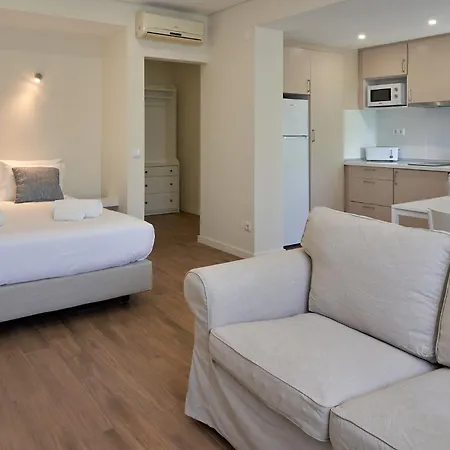 Legacy & Al - No Groups Apartment